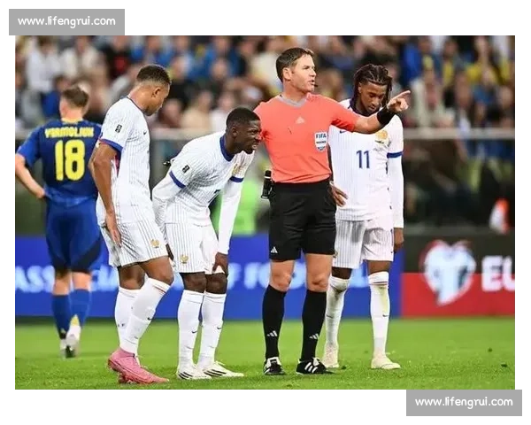 登贝莱伤缺!巴黎战马竞变阵:杜埃 + 贡萨洛 + KK 领衔锋线 登贝莱伤缺!巴黎战马竞变阵:杜埃 + 贡萨洛 + KK 领衔锋线